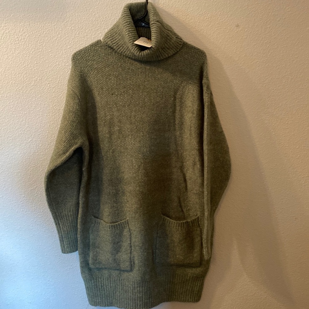 NWT Kayla’s Armoire sweater dress size medium